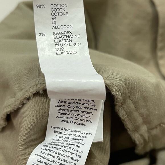 Gap Boyfriend Short in Khaki - Picture 8 of 8